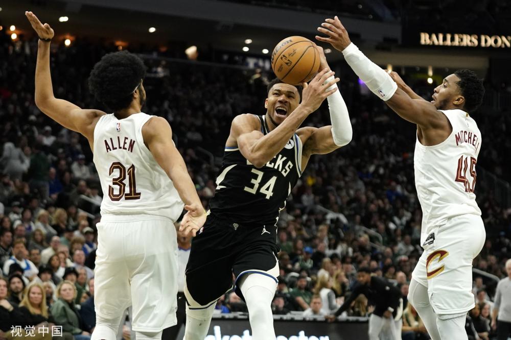 介于中场与 介于中场与