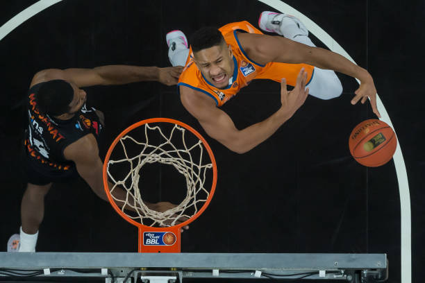 金永临危受 金永临危受