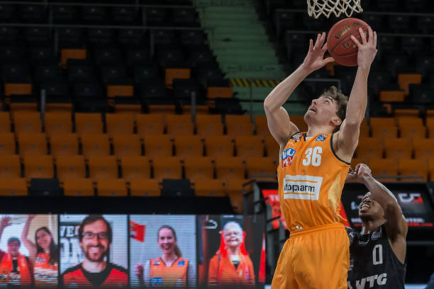 年的台球老 年的台球老