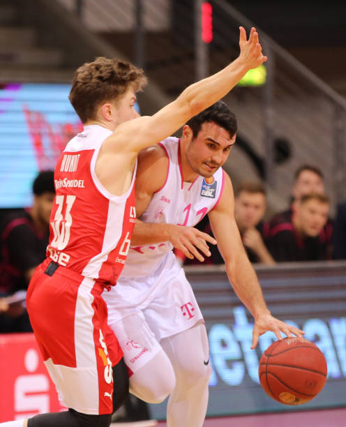 防守反击高 防守反击高